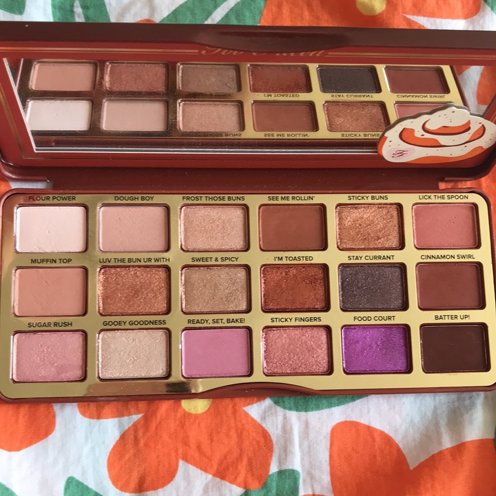 Too Faced Cinnamon Swirl Eyeshadow Palette